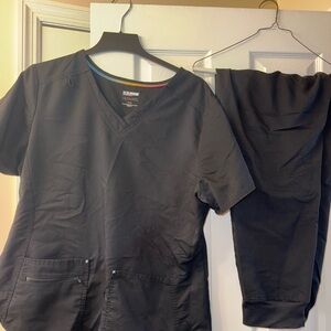 Black scrub set